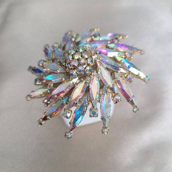 Vintage Sherman Pinwheel Design Brooch & Clip-On Earring Set - Picture 7 of 11